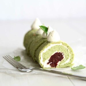 matcha japanese roll cake - gluten free flourless swiss roll