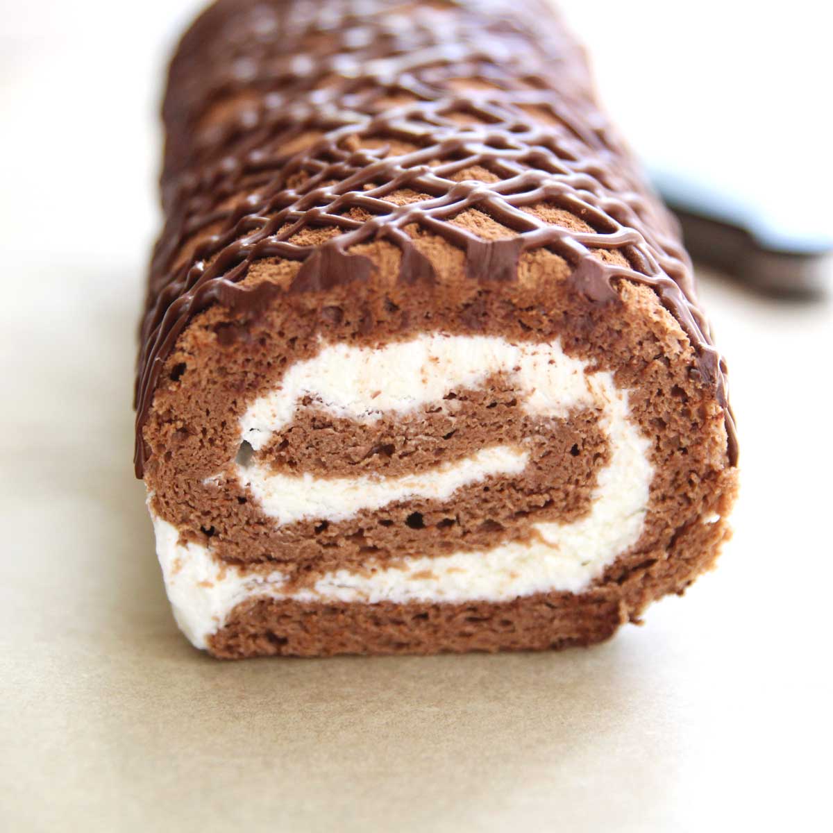 How to Make Gluten Free Chocolate Japanese Roll Cake - Strawberry Japanese Roll Cake