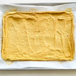 Flourless Sweet Potato Swiss Roll Cake (Lower Carb, Lower Calorie Recipe) - Flourless Vanilla Swiss Roll Cake