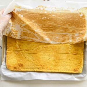 Flourless Sweet Potato Swiss Roll Cake (Lower Carb, Lower Calorie Recipe) - Flourless Vanilla Swiss Roll Cake