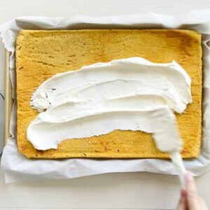 Flourless Sweet Potato Swiss Roll Cake (Lower Carb, Lower Calorie Recipe) - Sweet Potato Swiss Roll Cake