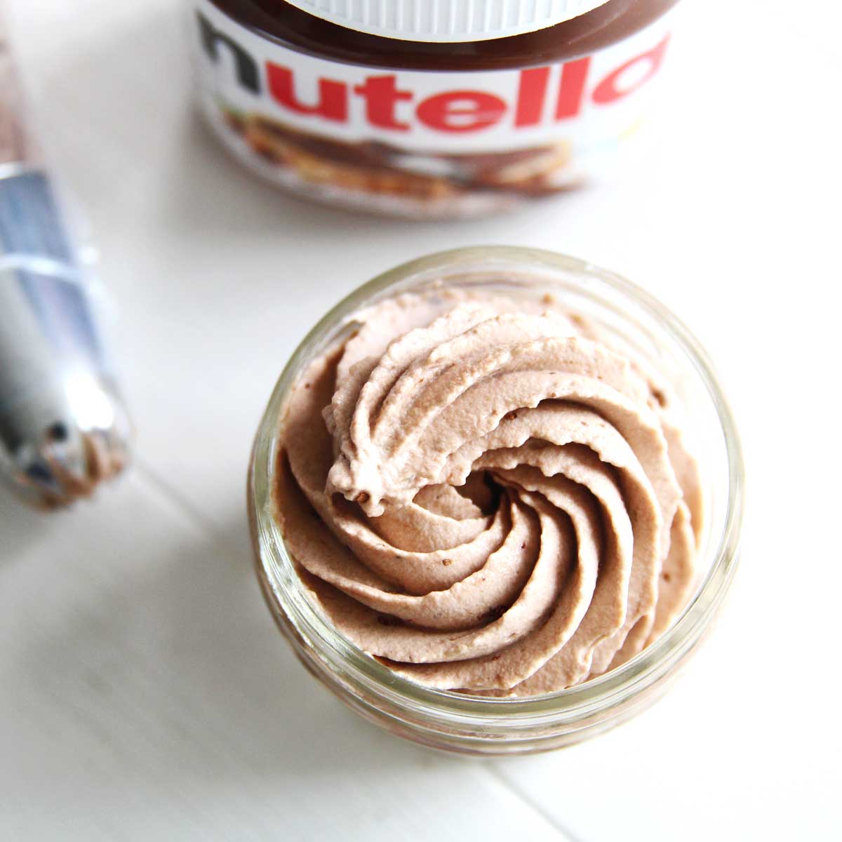 How to Make Nutella Chocolate Whipped Cream (Chantilly Cream)