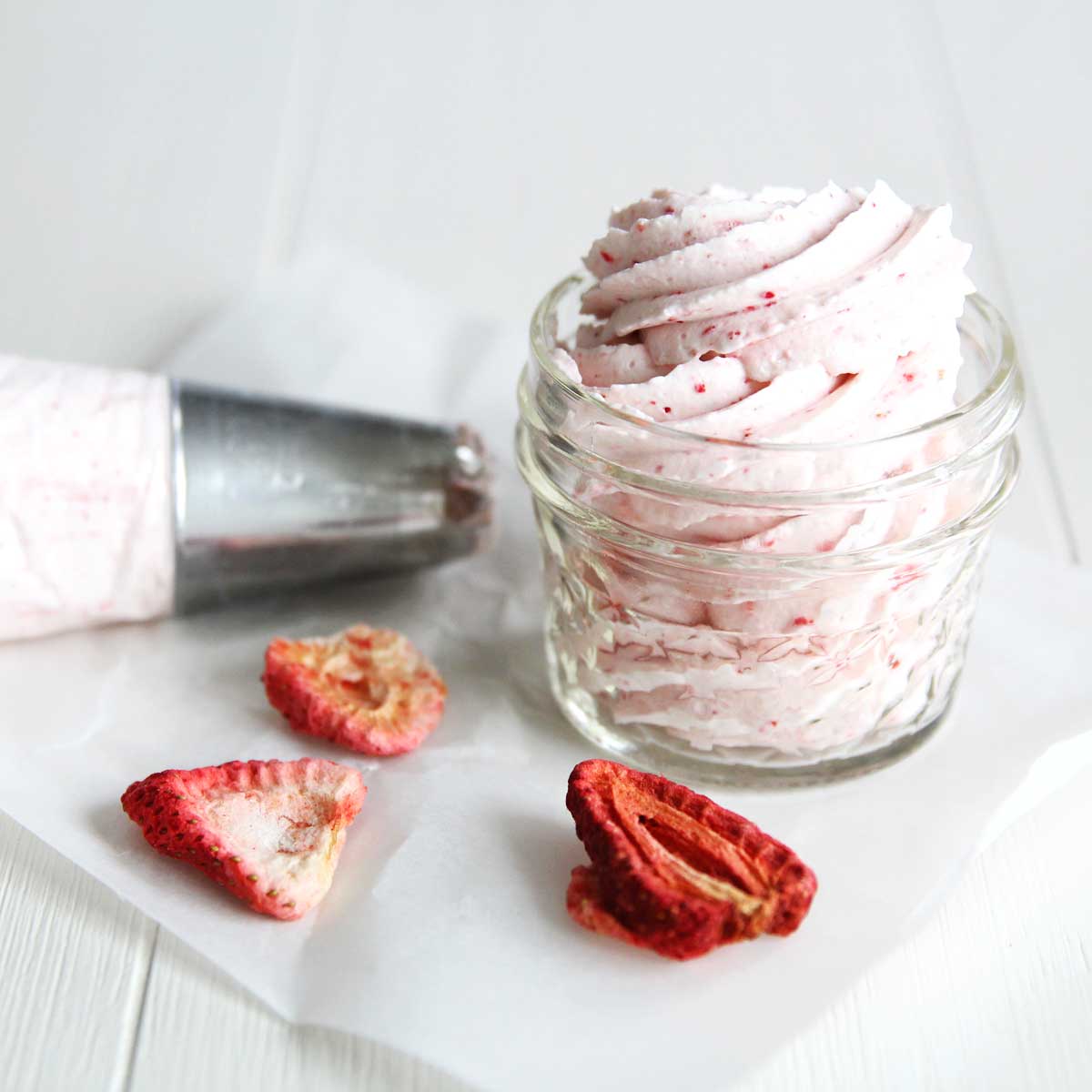 Creamy & Thick Strawberry Cheesecake Whipped Cream (Low-Carb, Keto Recipe) - Strawberry Japanese Roll Cake