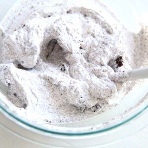Easy Oreo Whipped Cream Recipe For Any Dessert Frosting - Nutella Chocolate Whipped Cream