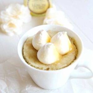 Sweet & Zesty Lemon Whipped Cream (Chantilly Cream) Recipe - Lemon Whipped Cream