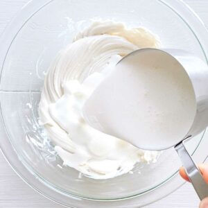 Homemade Maple Whipped Cream that Stays Picture-Perfect for Hours -