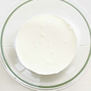 Sweet & Zesty Lemon Whipped Cream (Chantilly Cream) Recipe -