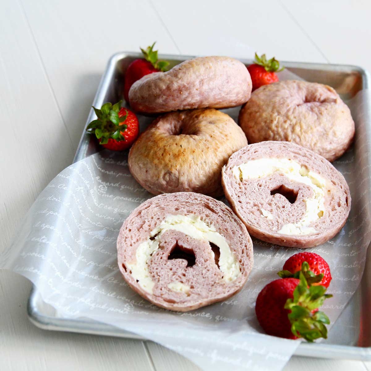 how to make cream cheese stuffed strawberry bagels using fresh strawberries